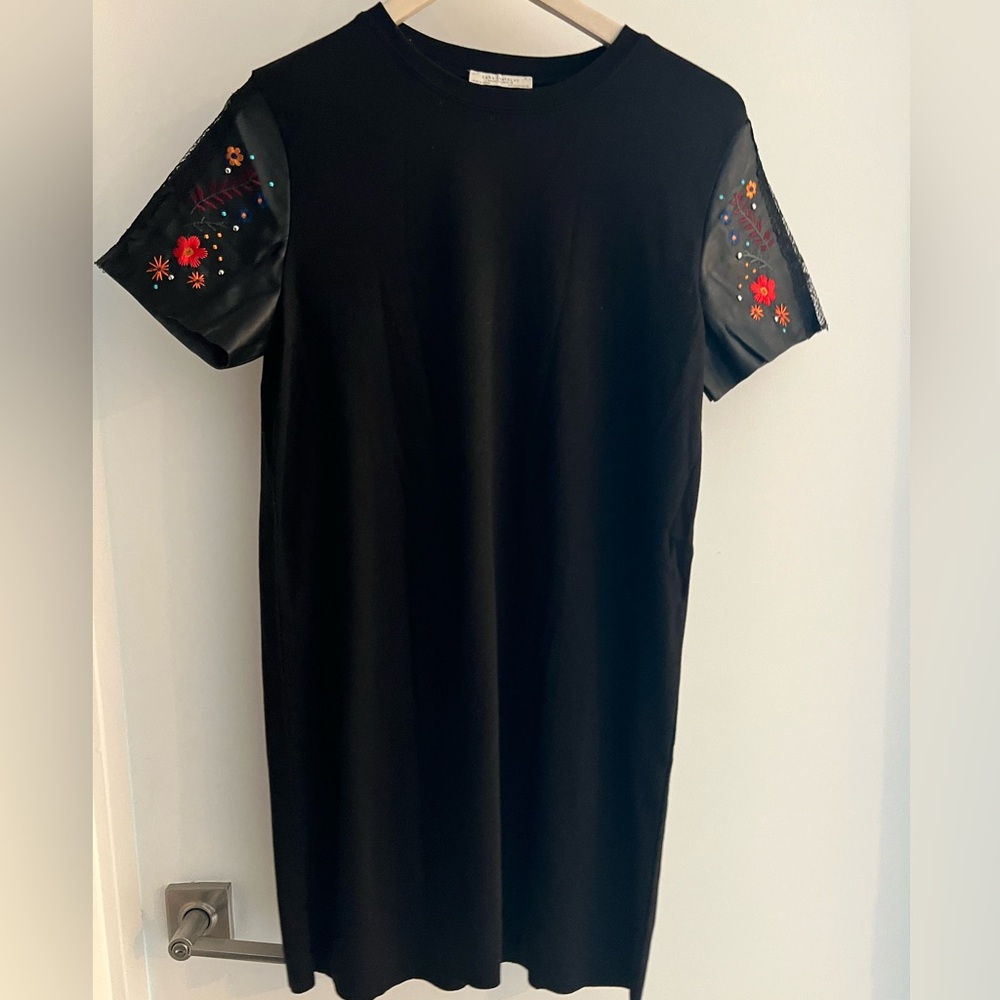 Zara Black Midi Shift Dress with Multicolor Embroidered Sleeves size M
